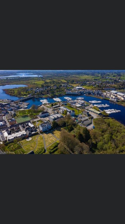 Villa Parisian Style Townhouse Carrick on Shannon Exterior foto